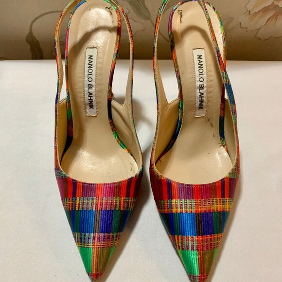 Manolo Blahnik Batik Fabric Sling Back Pointed Toe Carolyne Heels - Picture 3 of 8